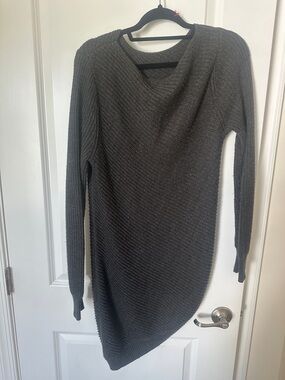 Cozy Women's Asymmetric Knit Sweater - Charcoal Gray
